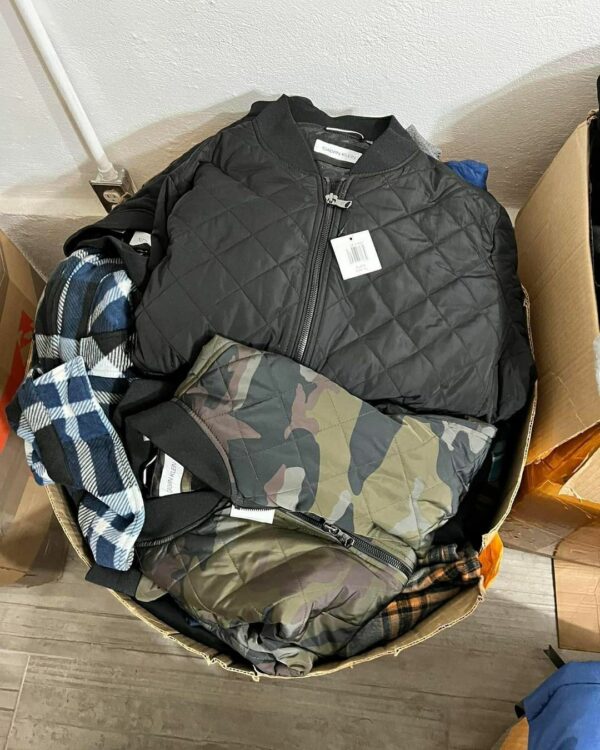 Winter jackets pallets - Image 10