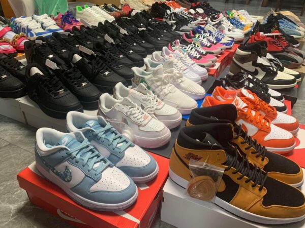 Mixed shoe pallets - Image 3